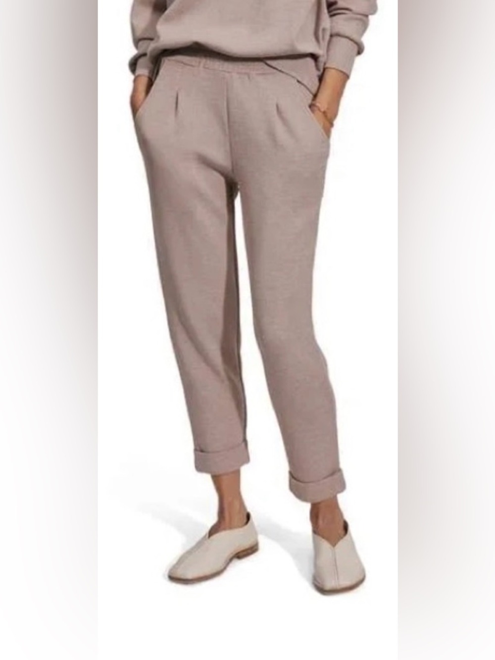 NWT Women’s Varley Doublesoft Rolled Cuff Pant 25in Taupe Pleated Quiet Luxury L